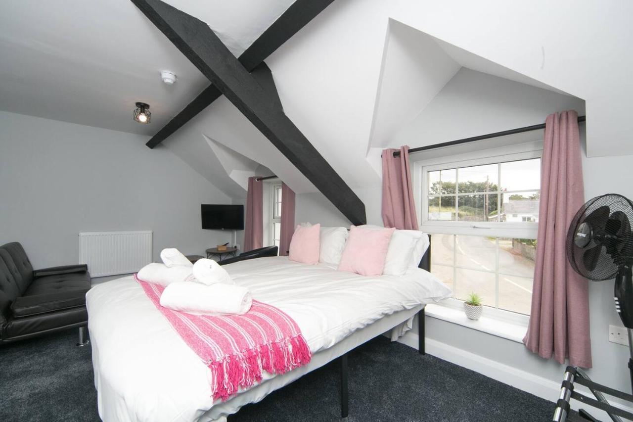 Pass The Keys Modern En-Suite Room In Country Pubrestaurant 2 Llanddona Экстерьер фото